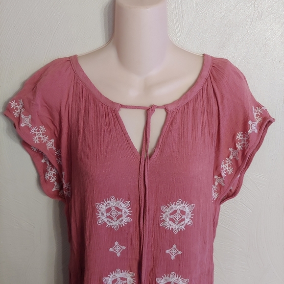 Francesca's Blue Rain Blush Pink Embroidered Dress Size Women's Medium - Picture 5 of 12